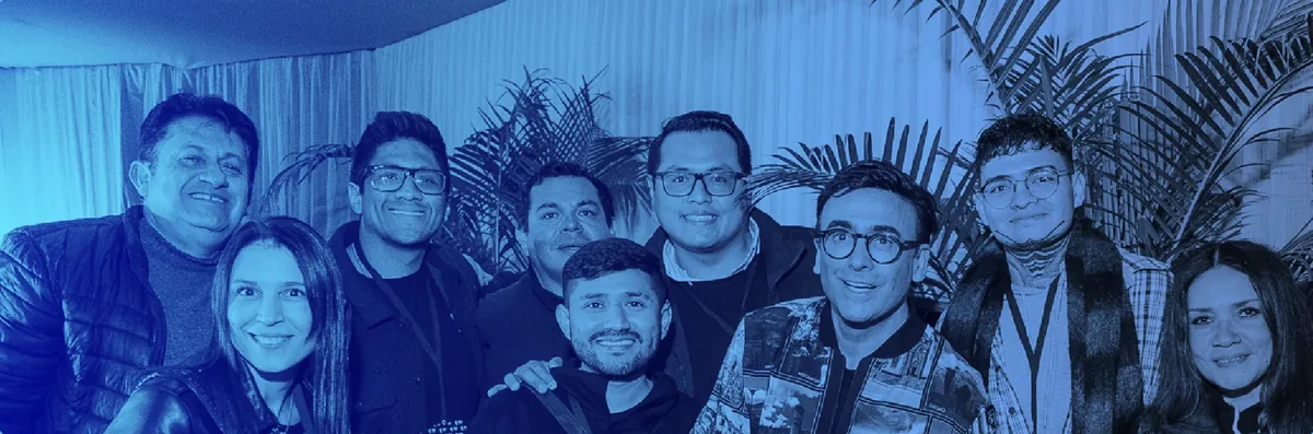 Equipo de una empresa en un evento de TV Talks